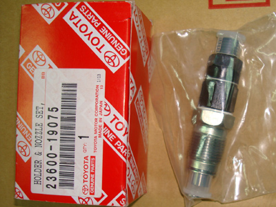 23600-19075,Toyota 1HZ Holder and Nozzle Set